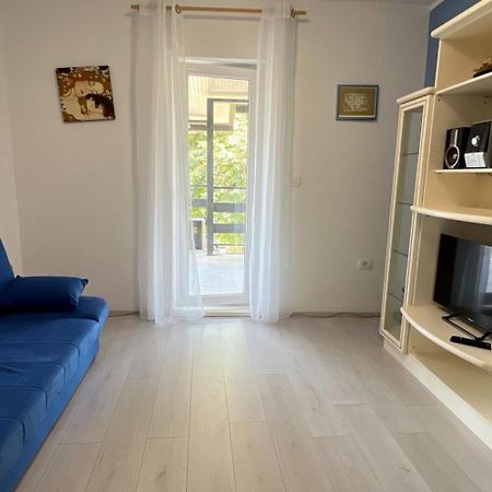 Hilltop Apartments Red & Blue Порторож Екстериор снимка