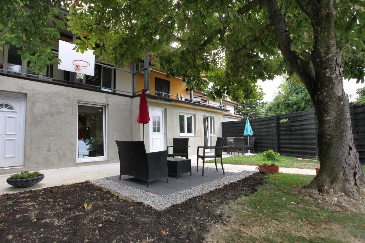 Hilltop Apartments Red & Blue Порторож Екстериор снимка