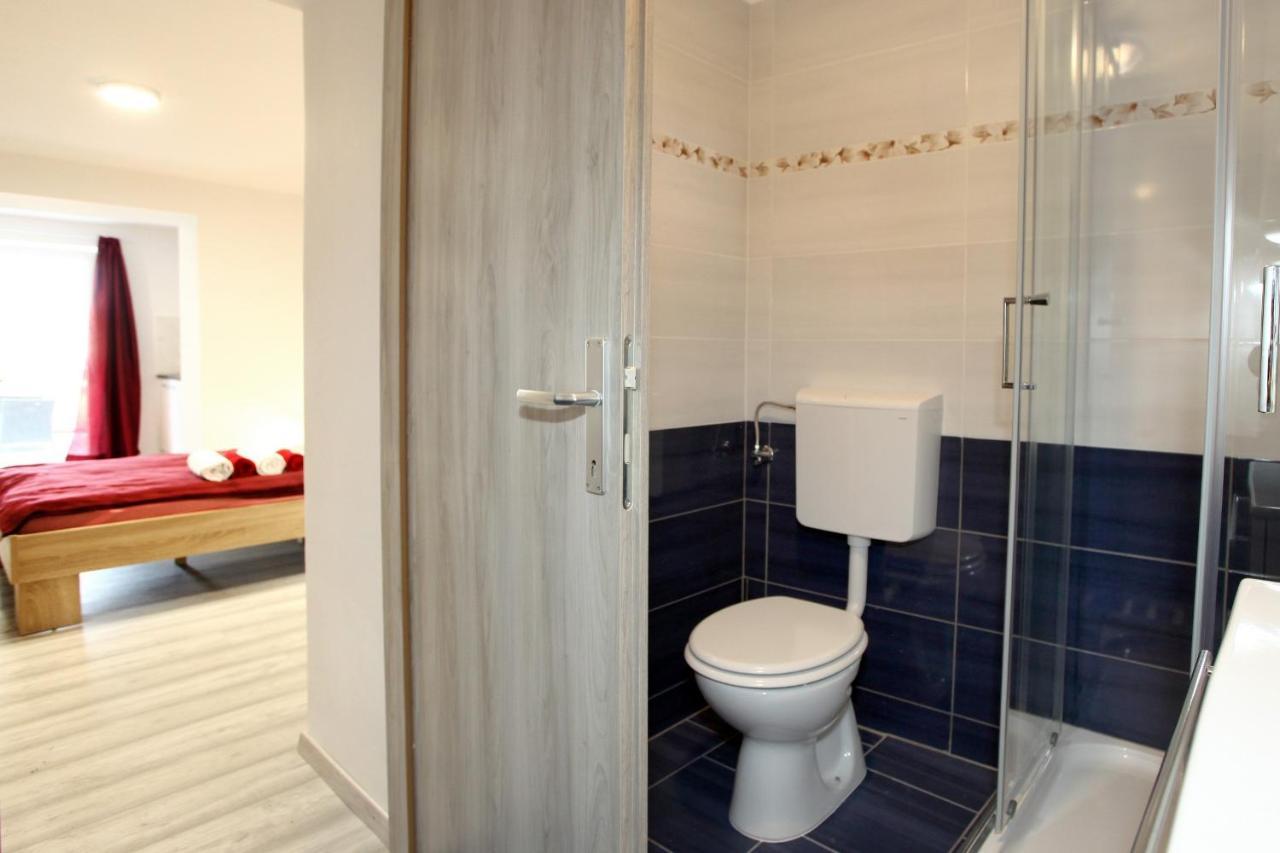 Hilltop Apartments Red & Blue Порторож Екстериор снимка