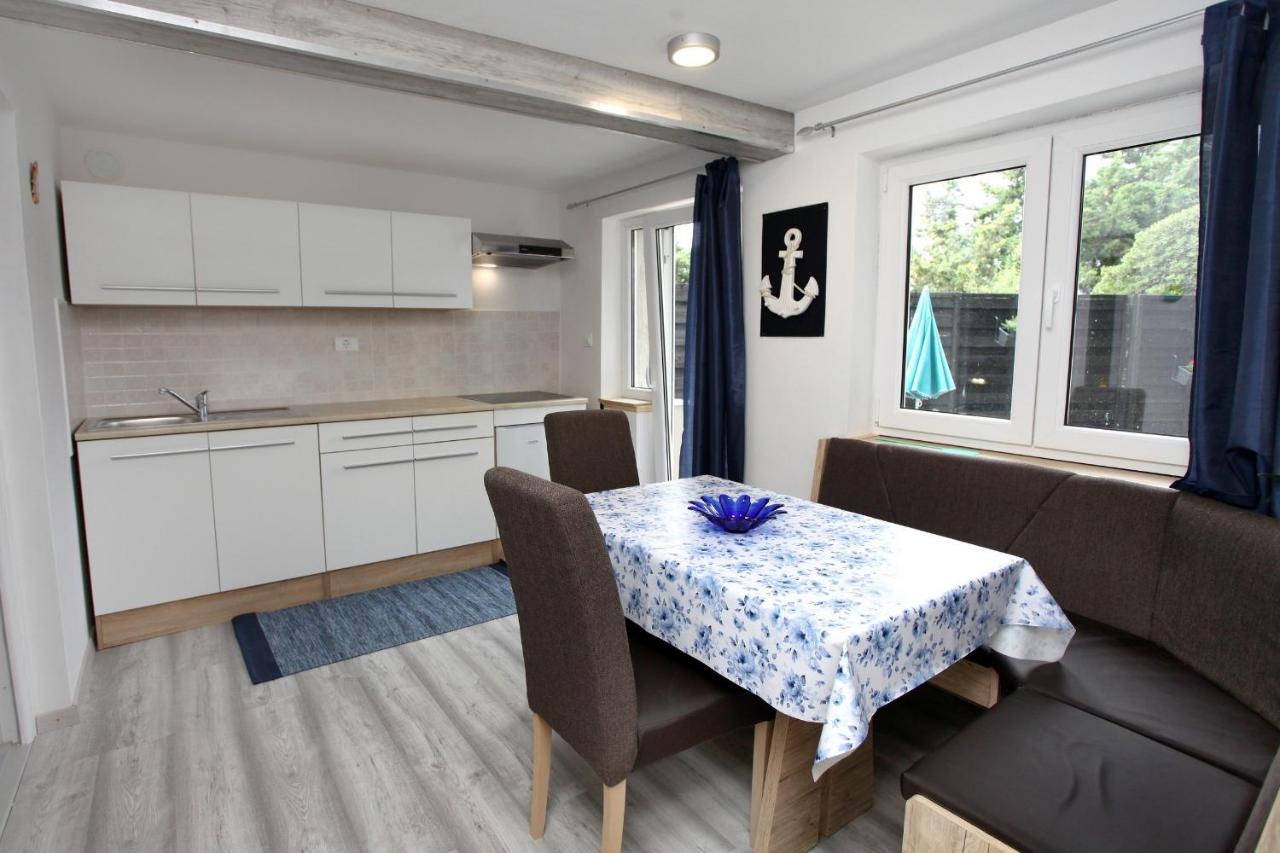 Hilltop Apartments Red & Blue Порторож Екстериор снимка