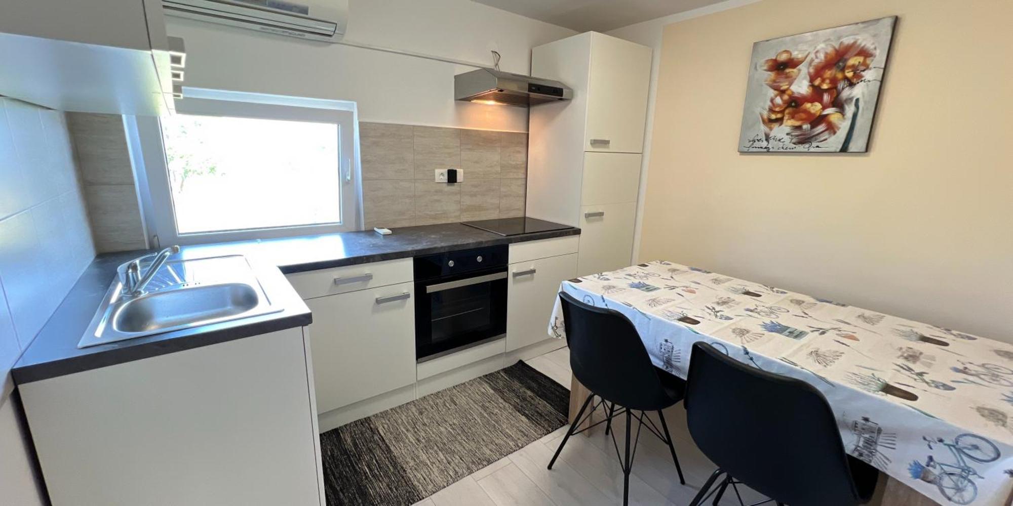 Hilltop Apartments Red & Blue Порторож Екстериор снимка